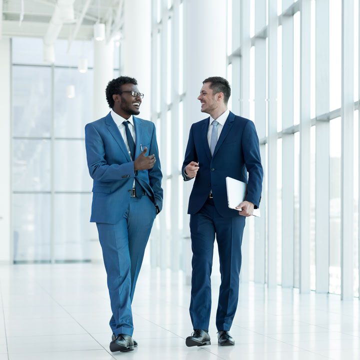 Concierge talking with Dealer